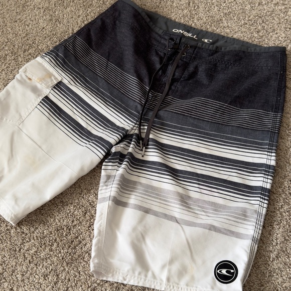 O’Neill Men’s white and grey Striped Board Shorts size 34 - Picture 8 of 11